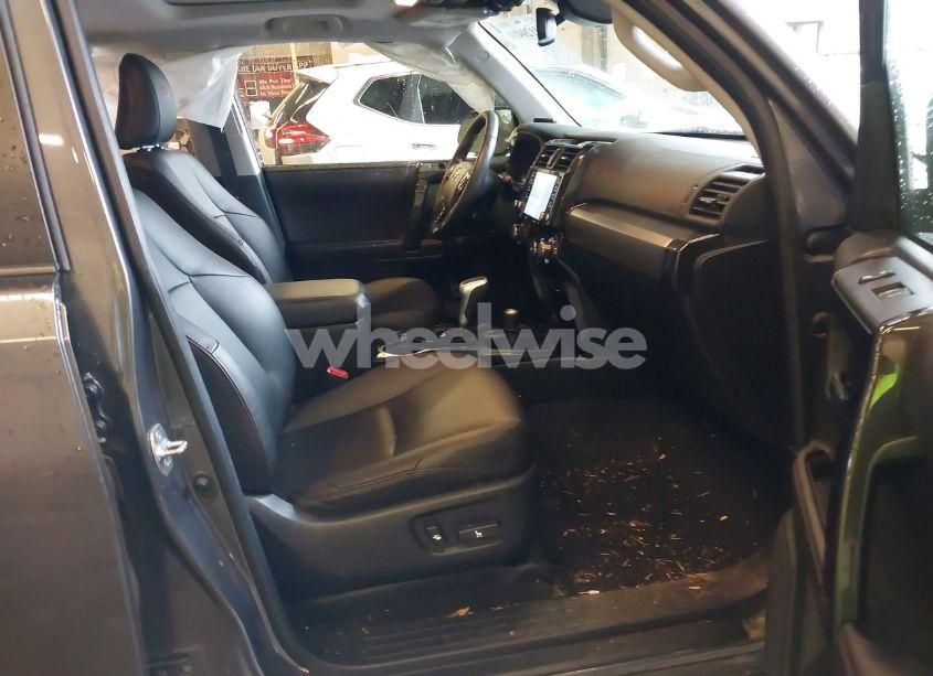 Photo 5 of 2022 Toyota 4runner TRD OFF ROAD PREMIUM (VIN JTERU5JR8N6024617)