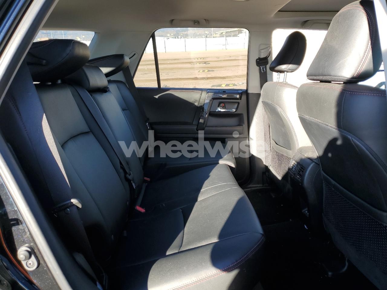 Photo 11 of 2024 TOYOTA 4RUNNER SR5 PREMIUM (VIN JTERU5JR8R6298020)