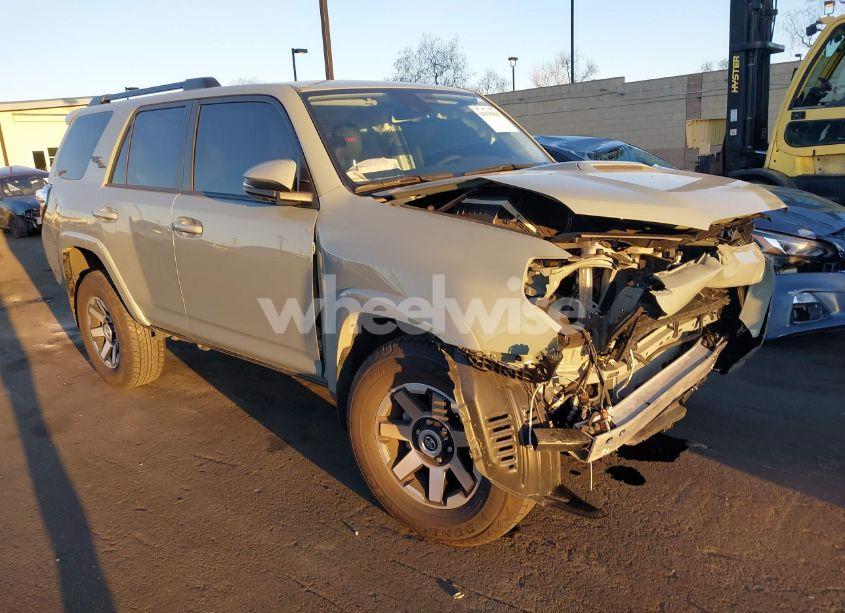 2023 Toyota 4runner TRD OFF ROAD PREMIUM (VIN JTERU5JRXP6205852) main photo