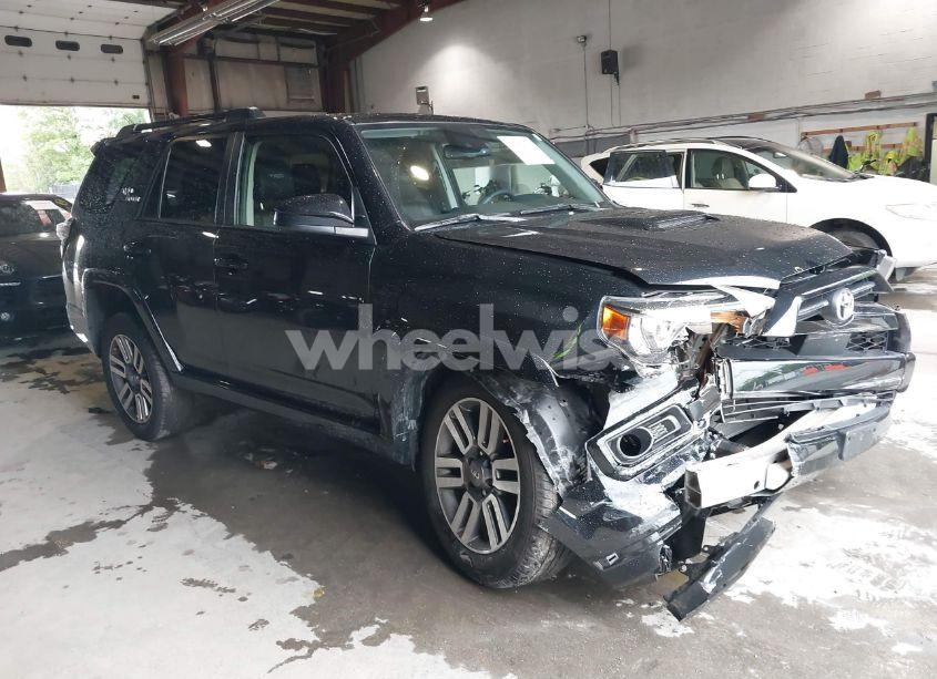 2022 Toyota 4runner TRD SPORT (VIN JTESU5JR2N6050387) main photo