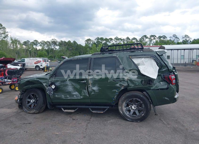 Photo 14 of 2022 Toyota 4runner TRAIL SPECIAL EDITION (VIN JTETU5JR1N6012959)