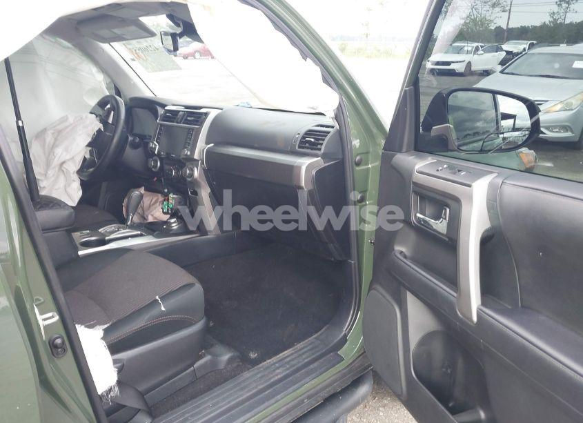 Photo 5 of 2022 Toyota 4runner TRAIL SPECIAL EDITION (VIN JTETU5JR1N6012959)