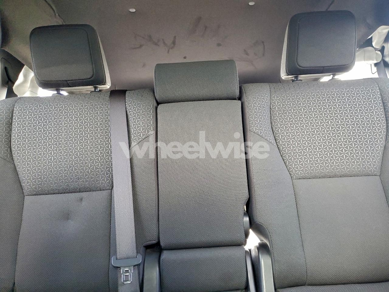 Photo 10 of 2025 TOYOTA 4RUNNER SR5 (VIN JTEVA5AR0S5003625)