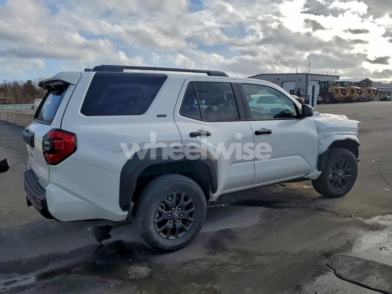 Photo 3 of 2025 TOYOTA 4RUNNER SR5 (VIN JTEVA5AR0S5003625)