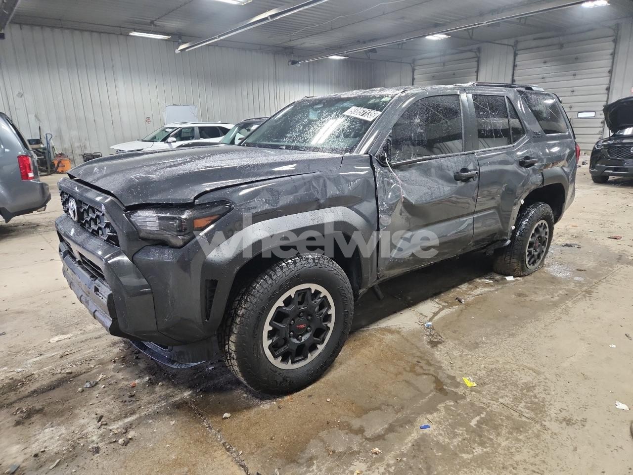 2025 TOYOTA 4RUNNER SR5 N/A (VIN JTEVA5BR0S5015482) main photo