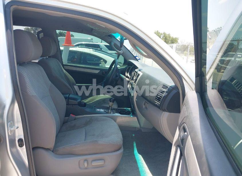 Photo 5 of 2006 Toyota 4runner SR5 V8 (VIN JTEZT14R860026573)