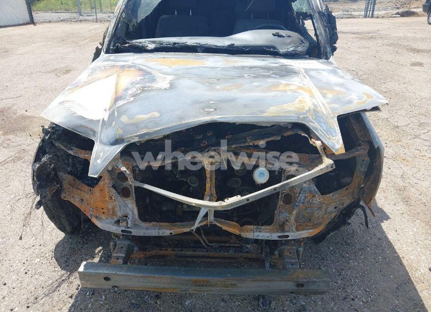 Photo 6 of 2004 Toyota 4runner SR5 V6 (VIN JTEZU14R040035813)