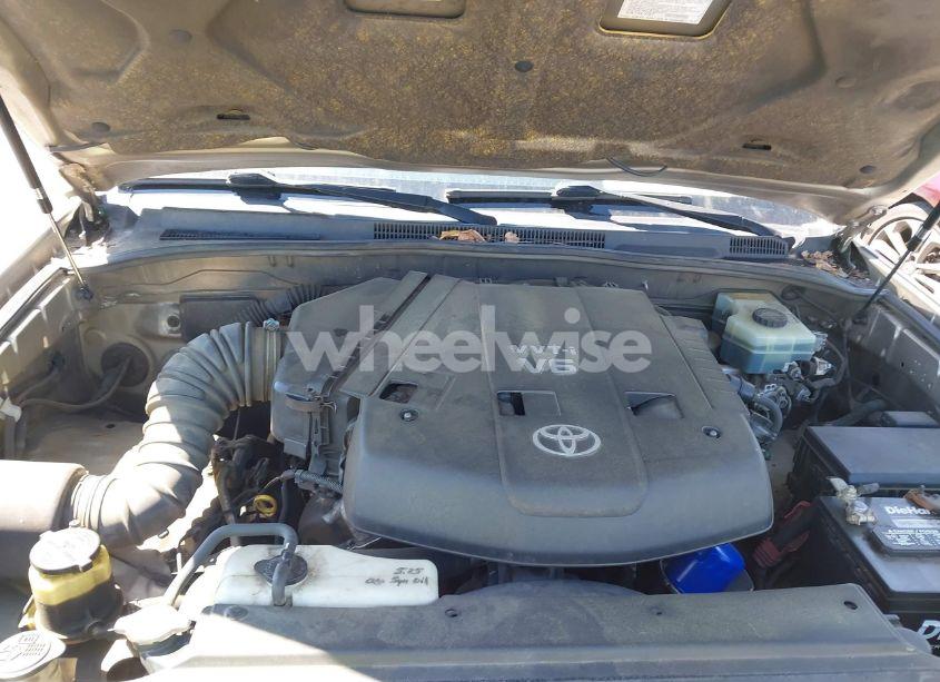 Photo 10 of 2004 Toyota 4runner SR5 V6 (VIN JTEZU14R040038291)