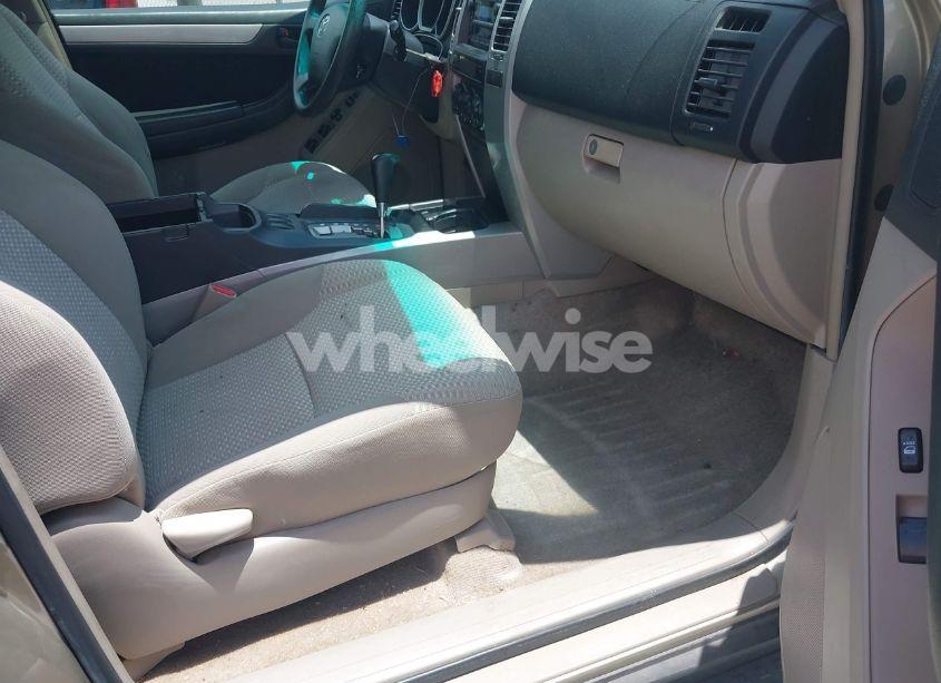 Photo 5 of 2006 Toyota 4runner SR5 V6 (VIN JTEZU14R368048088)