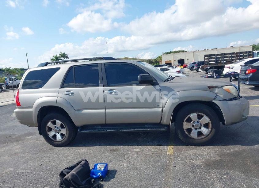 Photo 13 of 2006 Toyota 4runner SR5 V6 (VIN JTEZU14R460071166)