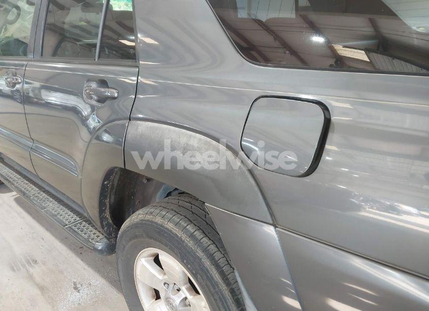 Photo 6 of 2004 Toyota 4runner SR5 V6 (VIN JTEZU14R540033006)