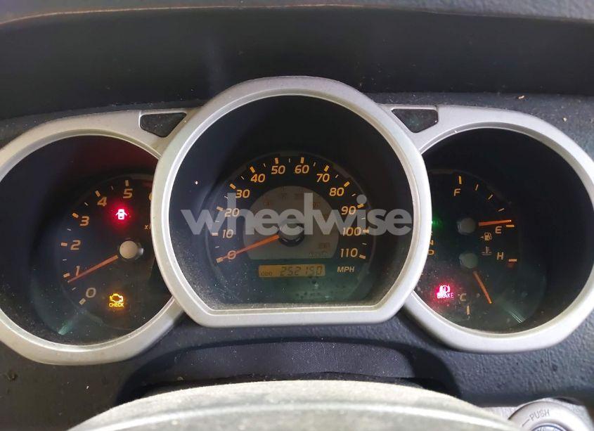 Photo 7 of 2004 Toyota 4runner SR5 V6 (VIN JTEZU14R540033006)