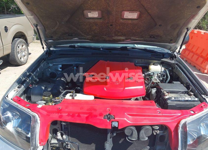 Photo 10 of 2005 Toyota 4runner SR5 V6 (VIN JTEZU14R758039912)