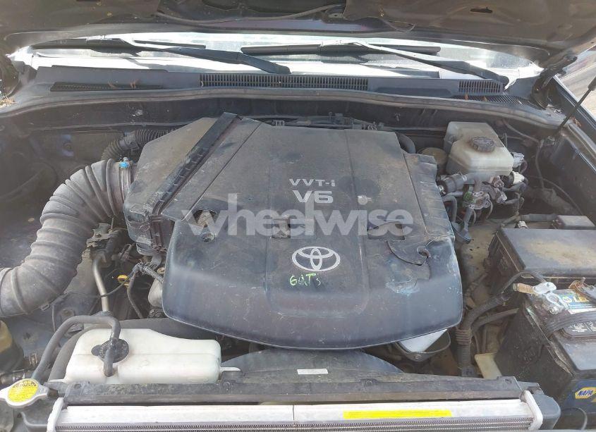 Photo 10 of 2004 Toyota 4runner SR5 SPORT V6 (VIN JTEZU14R848015200)