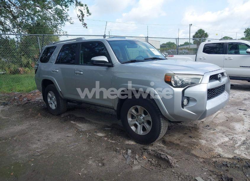 2015 Toyota 4runner SR5 (VIN JTEZU5JR0F5088061) main photo