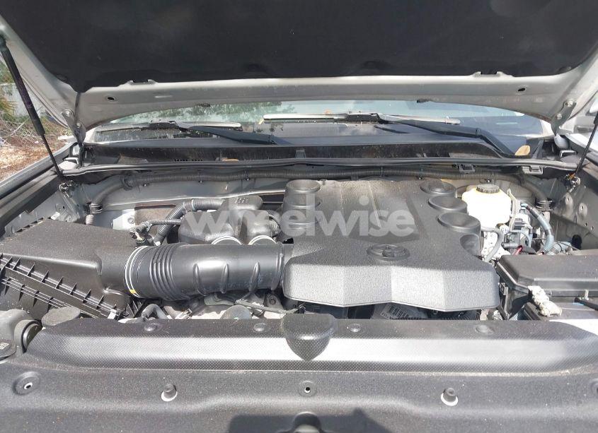 Photo 10 of 2015 Toyota 4runner SR5 (VIN JTEZU5JR0F5088061)