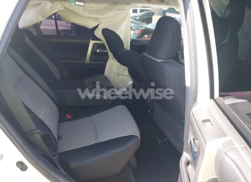 Photo 8 of 2016 Toyota 4runner SR5 (VIN JTEZU5JR0G5135784)