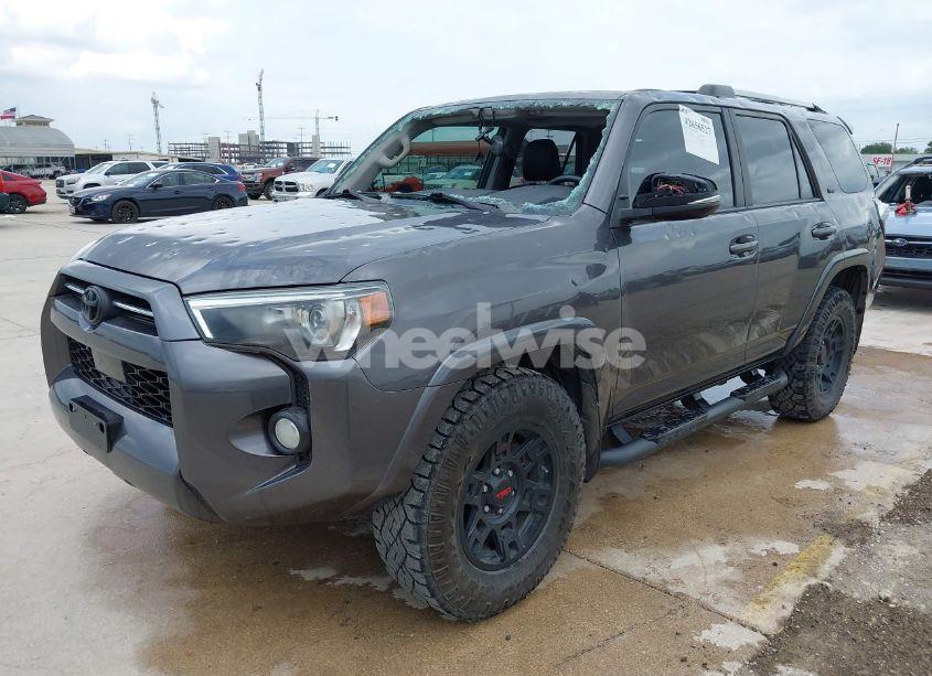 Photo 2 of 2020 Toyota 4runner SR5 PREMIUM (VIN JTEZU5JR0L5214205)