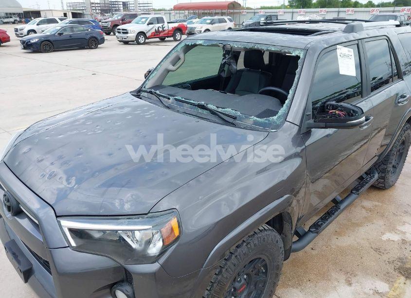 Photo 6 of 2020 Toyota 4runner SR5 PREMIUM (VIN JTEZU5JR0L5214205)