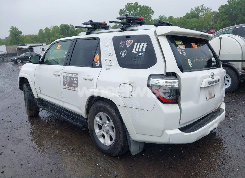 Photo 3 of 2015 Toyota 4runner SR5 PREMIUM (VIN JTEZU5JR1F5100542)