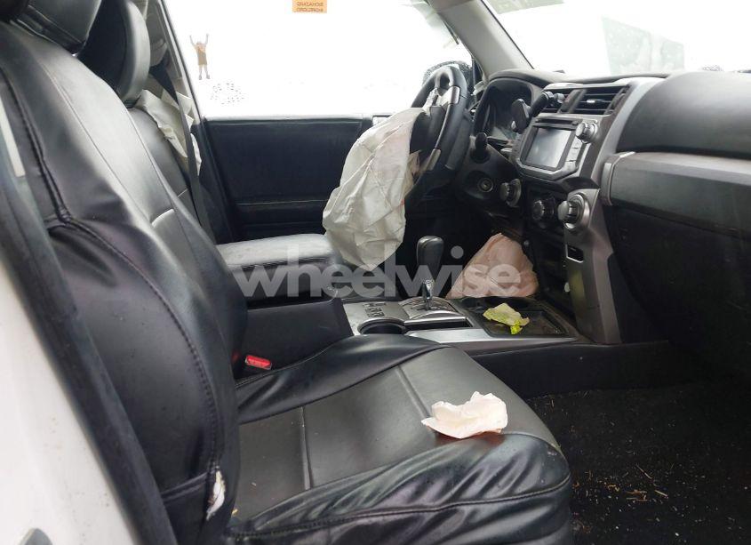 Photo 5 of 2015 Toyota 4runner SR5 PREMIUM (VIN JTEZU5JR1F5100542)