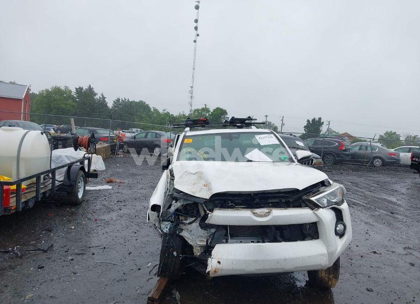 Photo 6 of 2015 Toyota 4runner SR5 PREMIUM (VIN JTEZU5JR1F5100542)