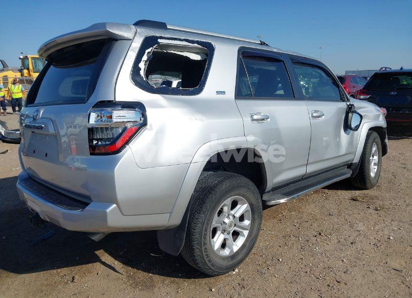 Photo 4 of 2019 Toyota 4runner SR5 (VIN JTEZU5JR2K5202877)