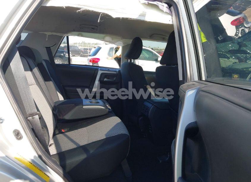 Photo 8 of 2019 Toyota 4runner SR5 (VIN JTEZU5JR2K5202877)