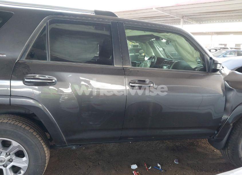 Photo 13 of 2019 Toyota 4runner SR5 (VIN JTEZU5JR2K5210705)