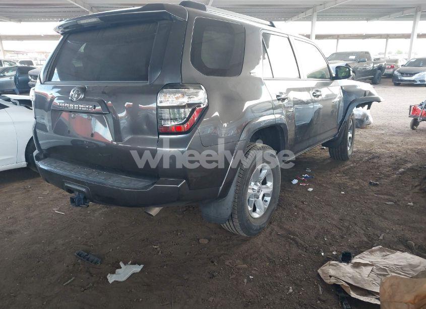 Photo 4 of 2019 Toyota 4runner SR5 (VIN JTEZU5JR2K5210705)