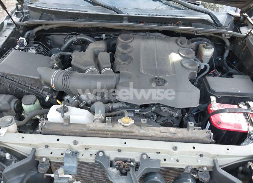 Photo 10 of 2016 Toyota 4runner SR5 (VIN JTEZU5JR3G5120695)