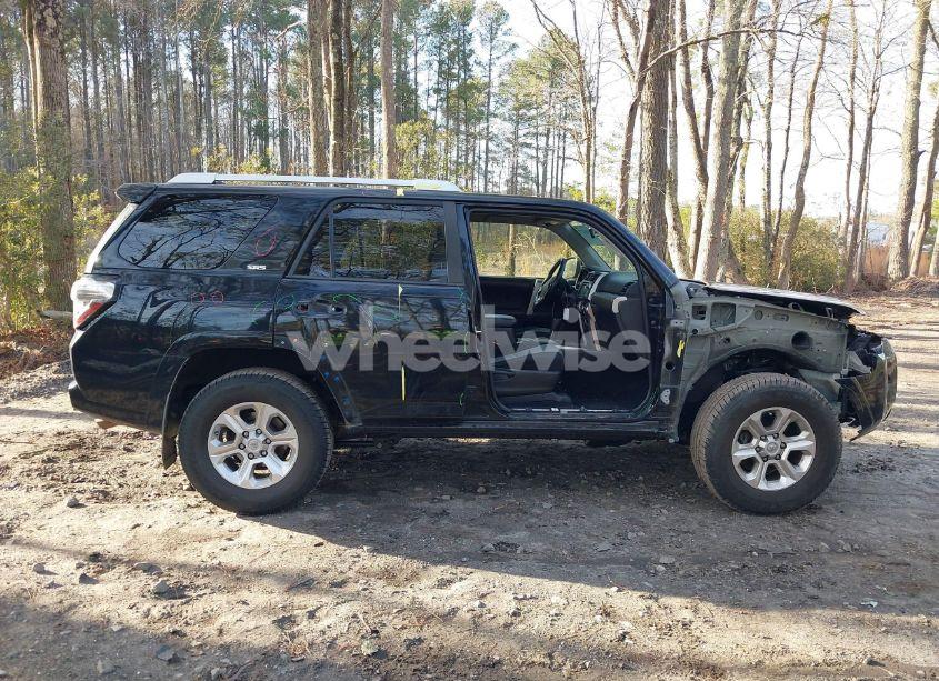 Photo 13 of 2016 Toyota 4runner SR5 (VIN JTEZU5JR3G5120695)
