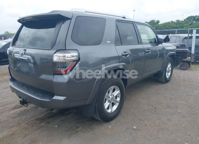 Photo 4 of 2015 Toyota 4runner SR5 (VIN JTEZU5JR4F5106285)