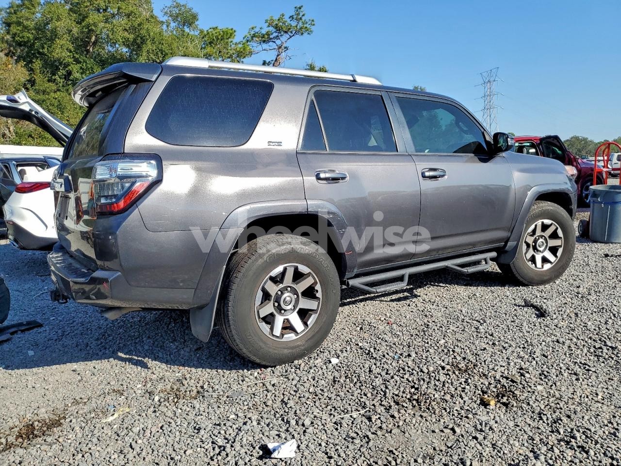 Photo 3 of 2016 TOYOTA 4RUNNER SR5 (VIN JTEZU5JR4G5142799)