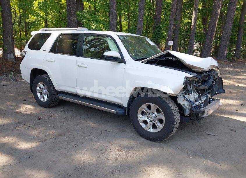 2015 Toyota 4runner SR5 (VIN JTEZU5JR5F5095877) main photo