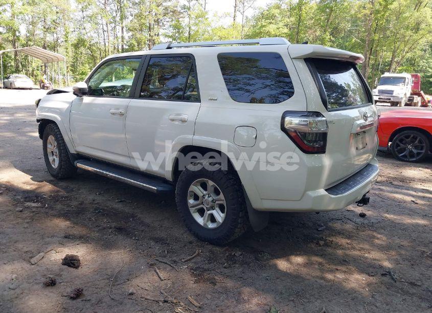 Photo 3 of 2015 Toyota 4runner SR5 (VIN JTEZU5JR5F5095877)