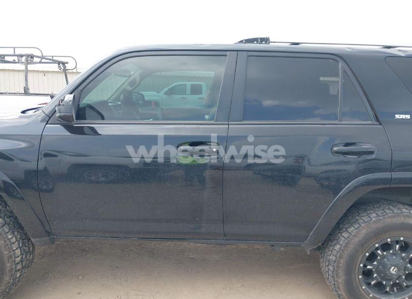 Photo 14 of 2015 Toyota 4runner SR5 (VIN JTEZU5JR5F5102245)