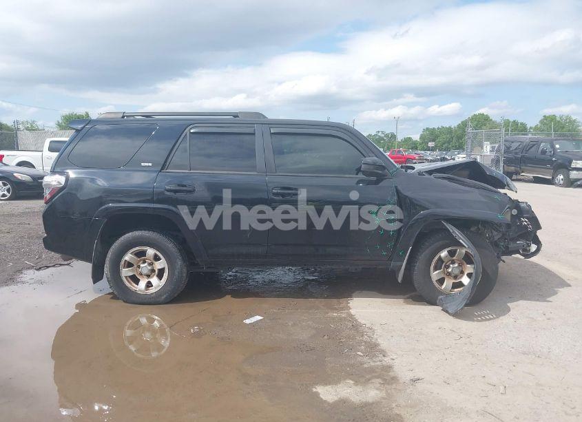 Photo 13 of 2018 Toyota 4runner SR5 (VIN JTEZU5JR5J5185104)