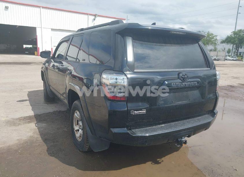 Photo 3 of 2018 Toyota 4runner SR5 (VIN JTEZU5JR5J5185104)