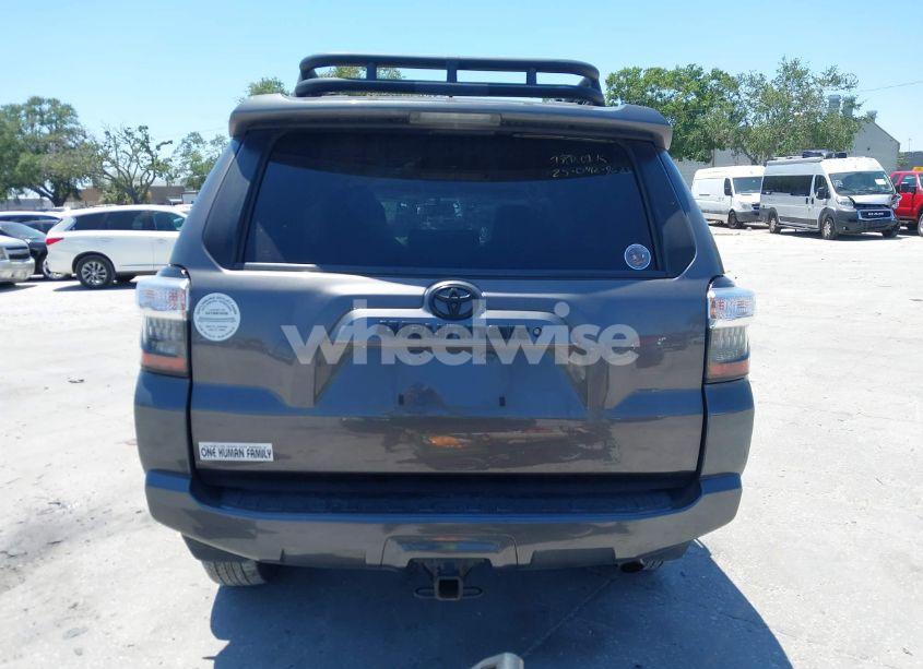 Photo 16 of 2018 Toyota 4runner SR5 PREMIUM (VIN JTEZU5JR6J5181501)