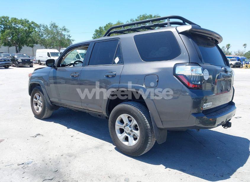 Photo 3 of 2018 Toyota 4runner SR5 PREMIUM (VIN JTEZU5JR6J5181501)