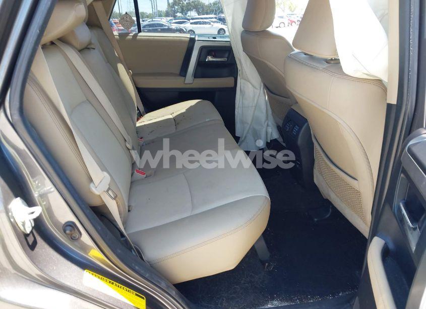 Photo 8 of 2018 Toyota 4runner SR5 PREMIUM (VIN JTEZU5JR6J5181501)