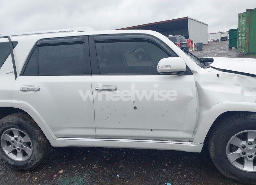 Photo 13 of 2010 Toyota 4runner SR5 V6 (VIN JTEZU5JR7A5008313)