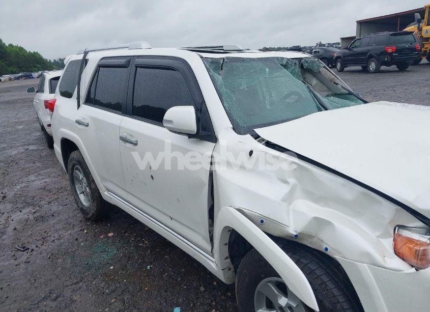 Photo 17 of 2010 Toyota 4runner SR5 V6 (VIN JTEZU5JR7A5008313)