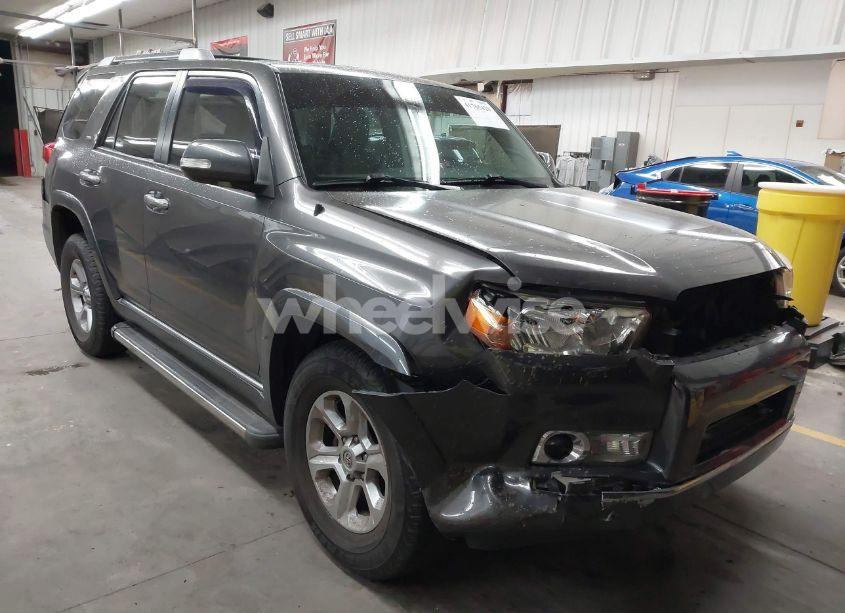 2011 Toyota 4runner SR5 V6 (VIN JTEZU5JR7B5017417) main photo