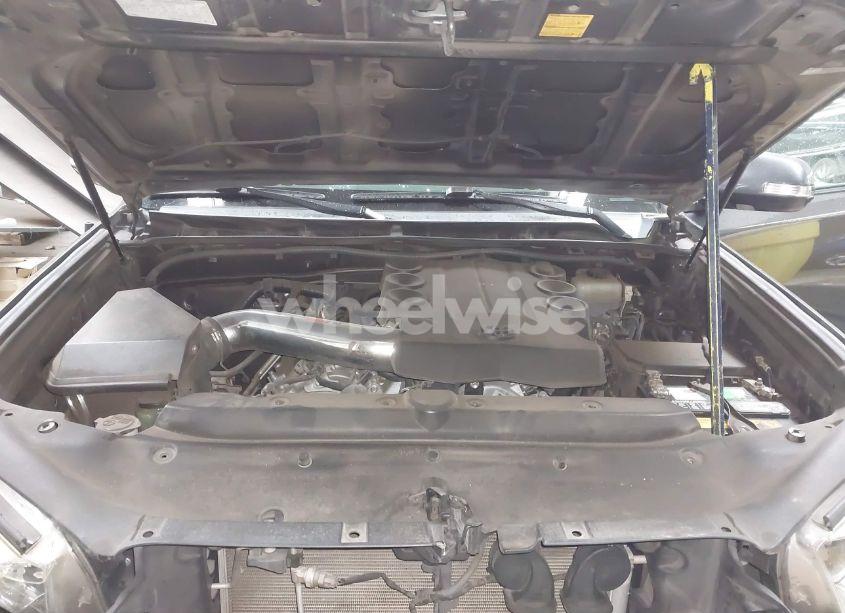 Photo 10 of 2011 Toyota 4runner SR5 V6 (VIN JTEZU5JR7B5017417)