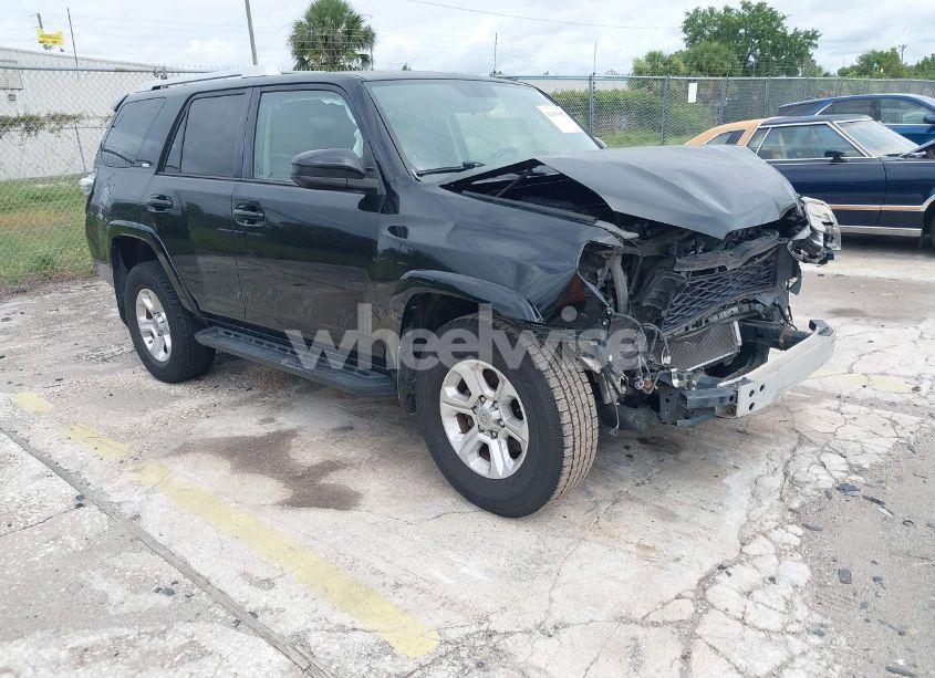 2014 Toyota 4runner SR5 (VIN JTEZU5JR7E5080666) main photo