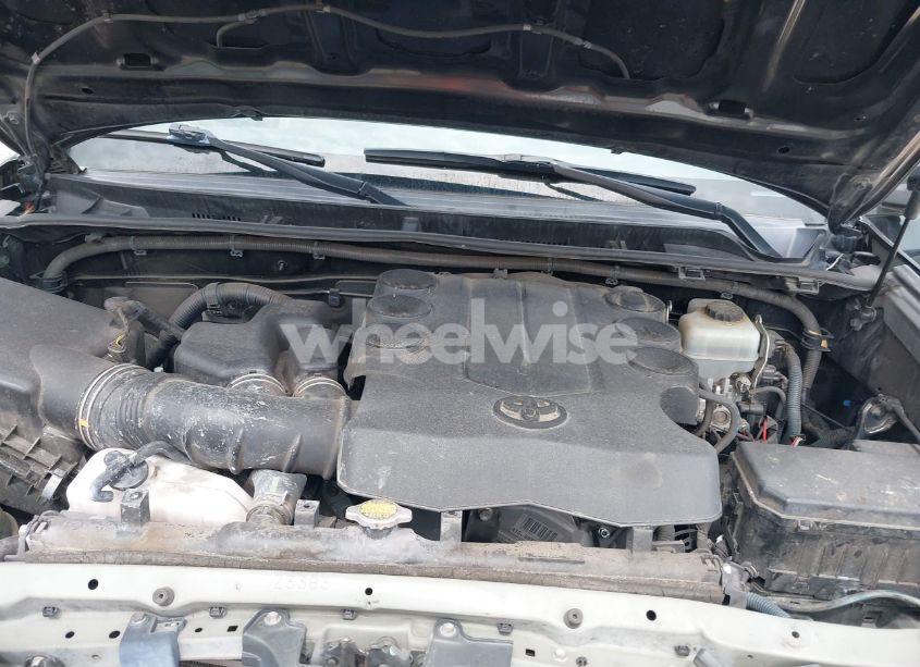 Photo 10 of 2014 Toyota 4runner SR5 (VIN JTEZU5JR7E5080666)