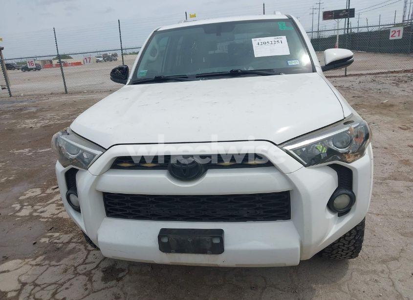 Photo 12 of 2018 Toyota 4runner SR5 PREMIUM (VIN JTEZU5JR7J5168577)
