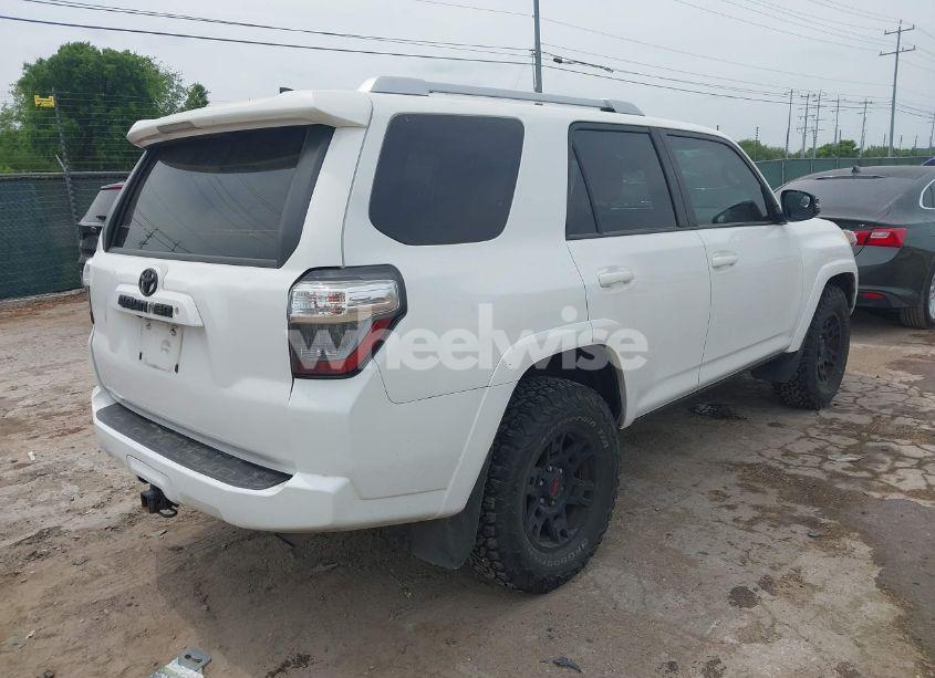 Photo 4 of 2018 Toyota 4runner SR5 PREMIUM (VIN JTEZU5JR7J5168577)